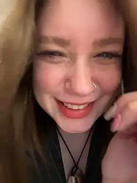 lucy-joy online show from January 2026 09:25:02 AM