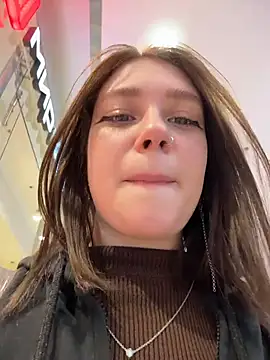 lucy-joy online show from February 2026 12:15:01 PM