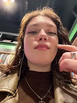 lucy-joy online show from March 2026 08:29:01 AM