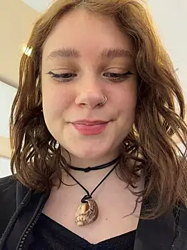 lucy-joy online show from June 2026 10:19:02 AM