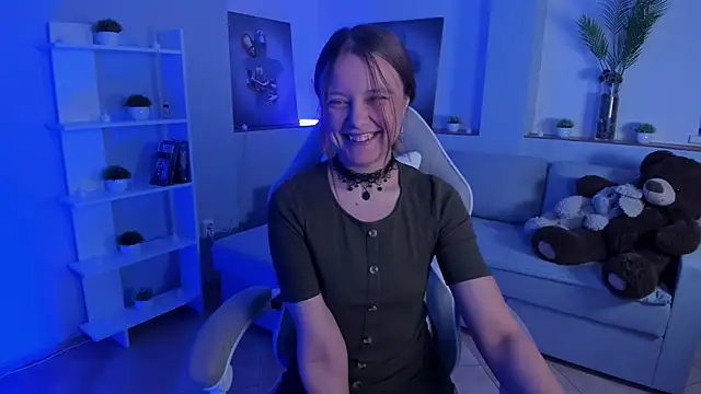 Snapshot of AlicePill chatting on November 2025 01:49:01 AM AlicePill online show from November 2025 01:49:01 AM