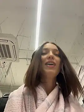 DollyTall online show from January 2026 09:25:02 AM