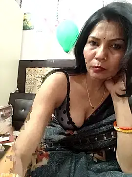 Snapshot of Yourhotsweetgirl chatting on January 2026 05:34:02 AM Yourhotsweetgirl online show from January 2026 05:34:02 AM