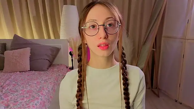 AvrilLeMell online show from February 2026 09:13:02 PM