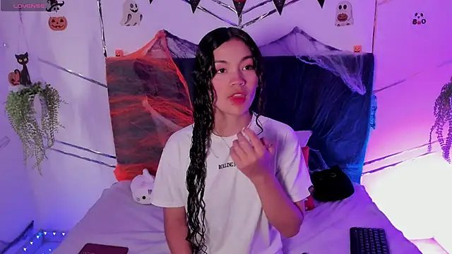 Camilla Miller01 online show from October 2025 01:23:01 PM