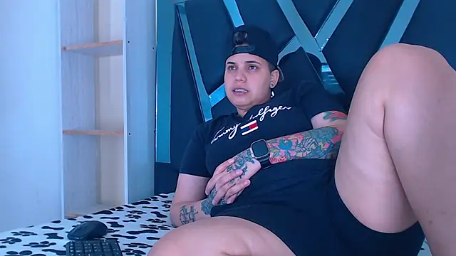 Snapshot of karla_sexy21 chatting on October 2025 05:08:01 AM karla sexy21 online show from October 2025 05:08:01 AM