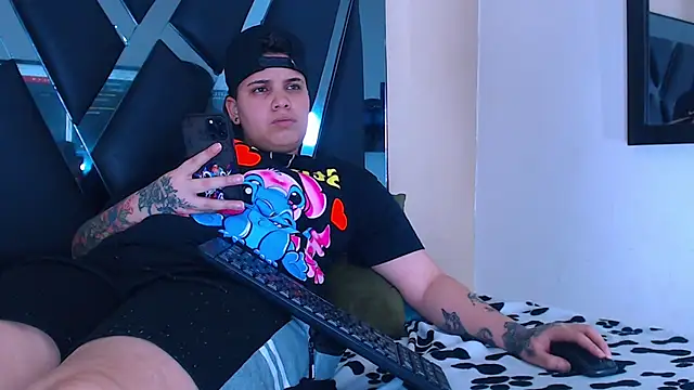 Snapshot of karla_sexy21 chatting on December 2025 04:39:01 AM karla sexy21 online show from December 2025 04:39:01 AM