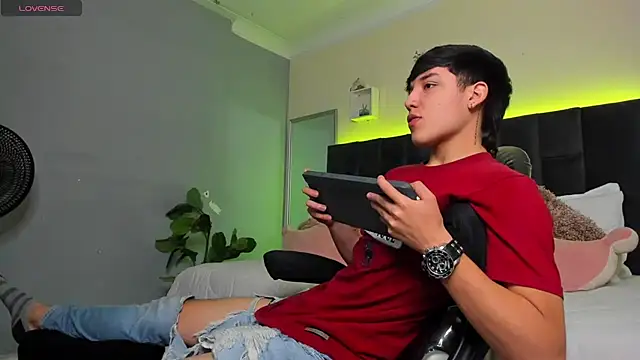 Ares di martin online show from November 2025 01:36:01 PM