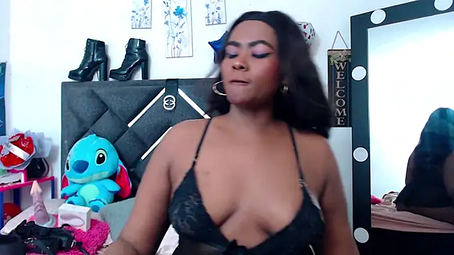 Snapshot of NatashaBella chatting on September 2025 06:11:02 PM NatashaBella online show from September 2025 06:11:02 PM