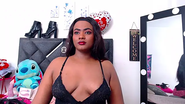 Snapshot of NatashaBella chatting on October 2025 05:32:02 AM NatashaBella online show from October 2025 05:32:02 AM