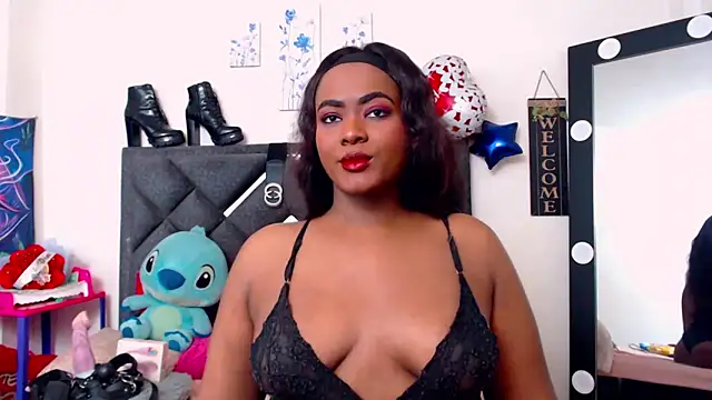 Snapshot of NatashaBella chatting on December 2025 09:24:02 PM NatashaBella online show from December 2025 09:24:02 PM