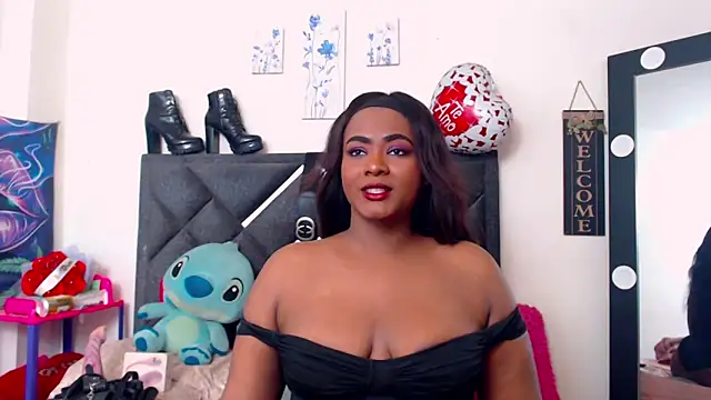 Snapshot of NatashaBella chatting on December 2025 11:10:01 PM NatashaBella online show from December 2025 11:10:01 PM