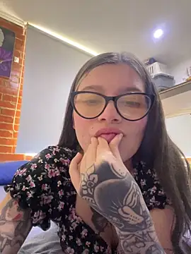 KoraSweett online show from February 2026 07:28:01 PM