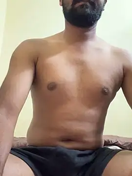 Snapshot of roseypopey chatting on November 2025 01:04:02 AM roseypopey online show from November 2025 01:04:02 AM