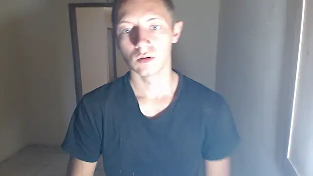 Snapshot of BlondZilla chatting on November 2025 03:14:02 PM BlondZilla online show from November 2025 03:14:02 PM