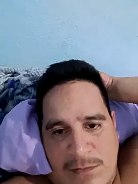 reguetones92 online show from April 2026 05:41:01 PM