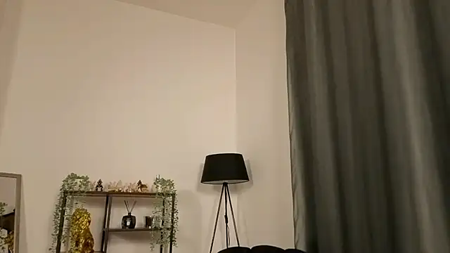 aerisblue online show from November 2025 07:14:01 PM