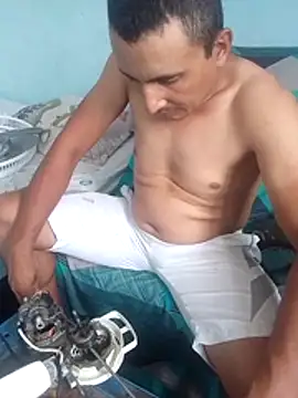 miroqui143 online show from December 2025 04:34:02 PM