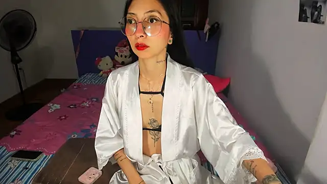 Anais lux online show from May 2026 12:18:01 AM