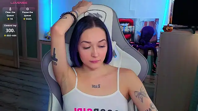 Snapshot of Im_suka chatting on November 2025 03:07:01 AM Im suka online show from November 2025 03:07:01 AM