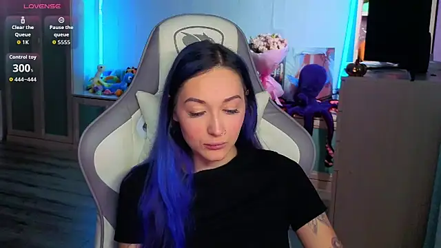 Snapshot of Im_suka chatting on November 2025 03:08:02 AM Im suka online show from November 2025 03:08:02 AM