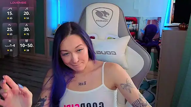 Snapshot of Im_suka chatting on December 2025 03:44:01 AM Im suka online show from December 2025 03:44:01 AM