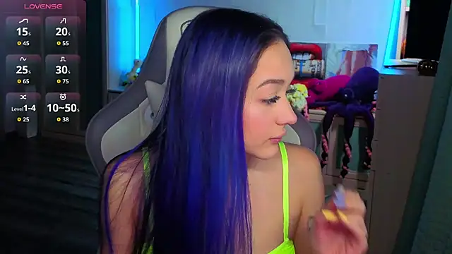 Snapshot of Im_suka chatting on December 2025 02:43:02 AM Im suka online show from December 2025 02:43:02 AM