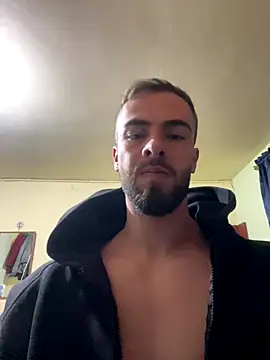 Snapshot of MaxDell chatting on September 2025 02:13:02 AM MaxDell online show from September 2025 02:13:02 AM