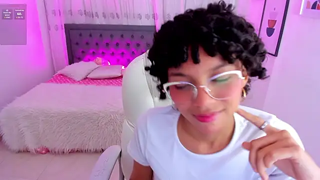 aitana kahlo online show from September 2025 10:48:02 AM