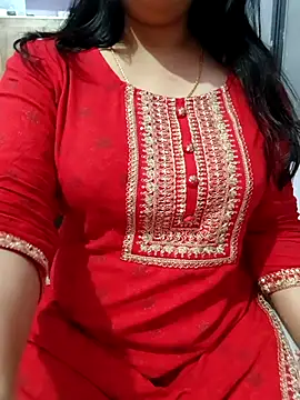 Snapshot of roshni_agrawal0 chatting on November 2025 03:56:02 PM roshni agrawal0 online show from November 2025 03:56:02 PM