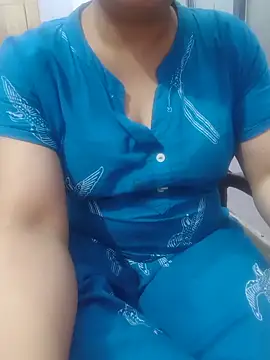 Snapshot of roshni_agrawal0 chatting on June 2026 06:50:01 PM roshni agrawal0 online show from June 2026 06:50:01 PM