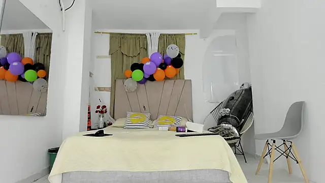 Snapshot of Lady_miss___ chatting on October 2025 11:47:02 AM Lady miss online show from October 2025 11:47:02 AM