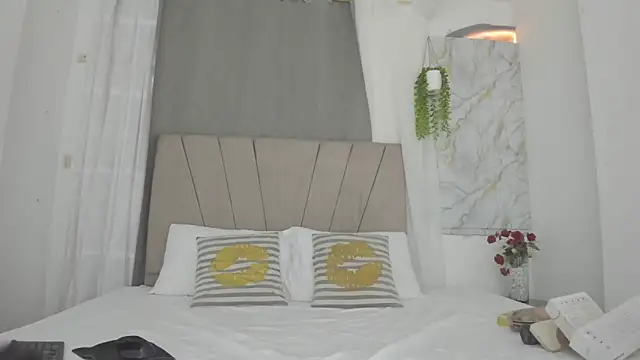 Snapshot of Lady_miss___ chatting on February 2026 12:31:01 PM Lady miss online show from February 2026 12:31:01 PM