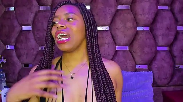 Snapshot of Thiana_Taylor chatting on December 2025 07:42:02 PM Thiana Taylor online show from December 2025 07:42:02 PM