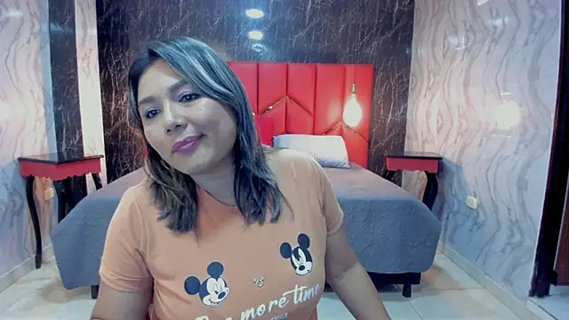 LatinaHoleQueen online show from November 2025 02:34:02 PM