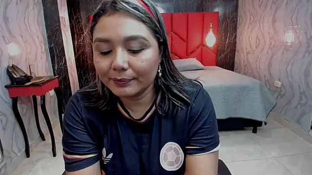 LatinaHoleQueen online show from July 2026 03:38:02 PM