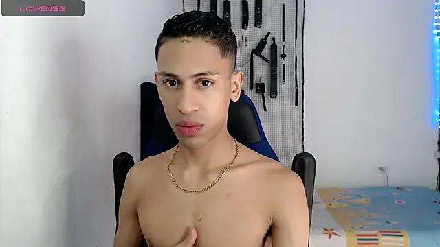 dylan apol0 online show from November 2025 04:44:02 AM