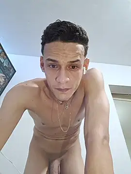 Ethanho0t online show from November 2025 08:28:01 AM