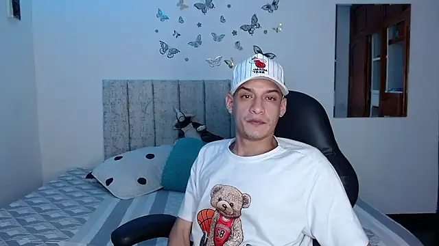 Ethanho0t online show from January 2026 06:16:01 AM