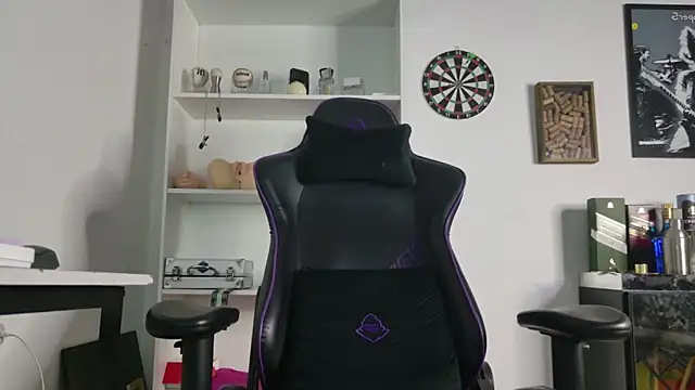 aaron nvk online show from March 2026 05:31:02 AM