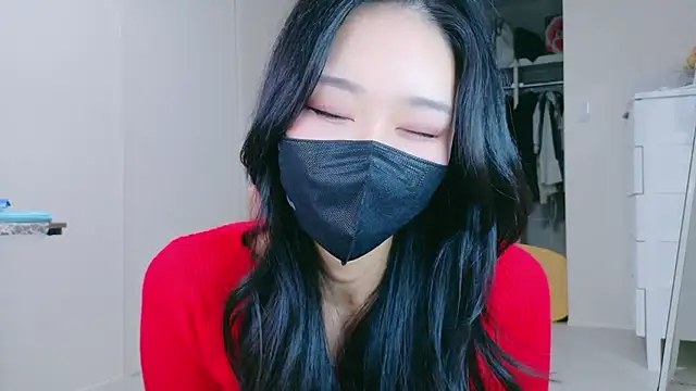 Snapshot of ramuchan_desu chatting on October 2025 01:35:01 AM ramuchan desu online show from October 2025 01:35:01 AM