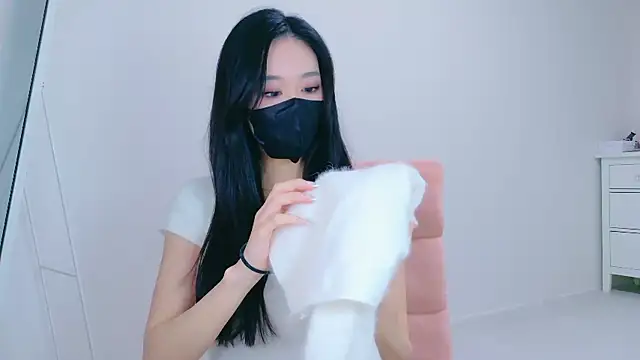 Snapshot of ramuchan_desu chatting on November 2025 02:21:02 AM ramuchan desu online show from November 2025 02:21:02 AM