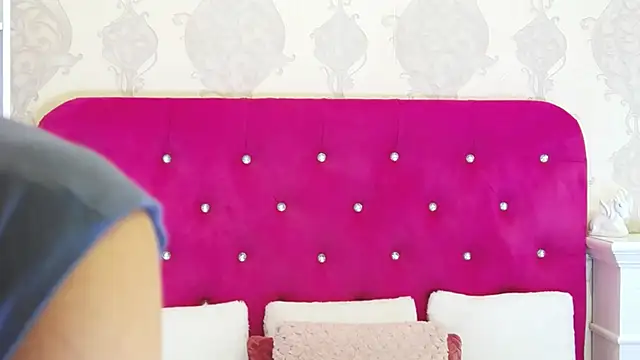 AlexisDevine online show from September 2025 04:25:02 AM