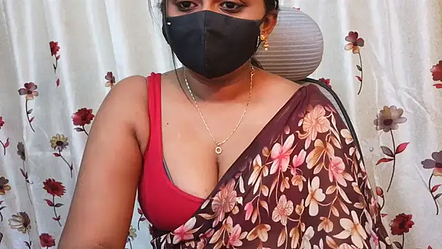 Snapshot of Pavani-Sexy chatting on July 2026 04:46:02 PM Pavani-Sexy online show from July 2026 04:46:02 PM