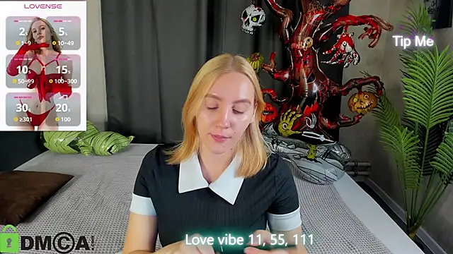 Snapshot of Anna_Chelsea chatting on October 2025 11:49:01 PM Anna Chelsea online show from October 2025 11:49:01 PM