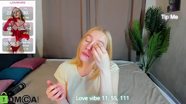 Snapshot of Anna_Chelsea chatting on December 2025 11:43:01 PM Anna Chelsea online show from December 2025 11:43:01 PM