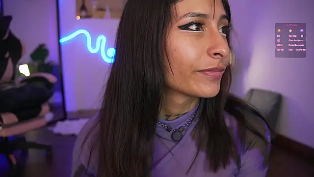 AnnieCouperr online show from March 2026 07:58:02 PM