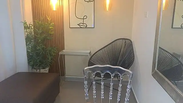 Lia Mar  online show from October 2025 06:08:02 PM