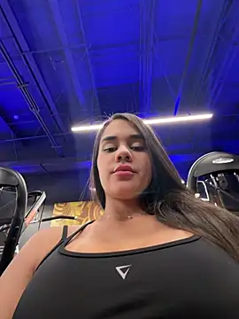 BellaLeclair online show from April 2026 10:13:02 PM