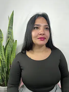 Snapshot of meli__brown chatting on May 2026 04:07:02 AM meli brown online show from May 2026 04:07:02 AM